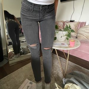 Madewell 9” high rise skinny black jeans!